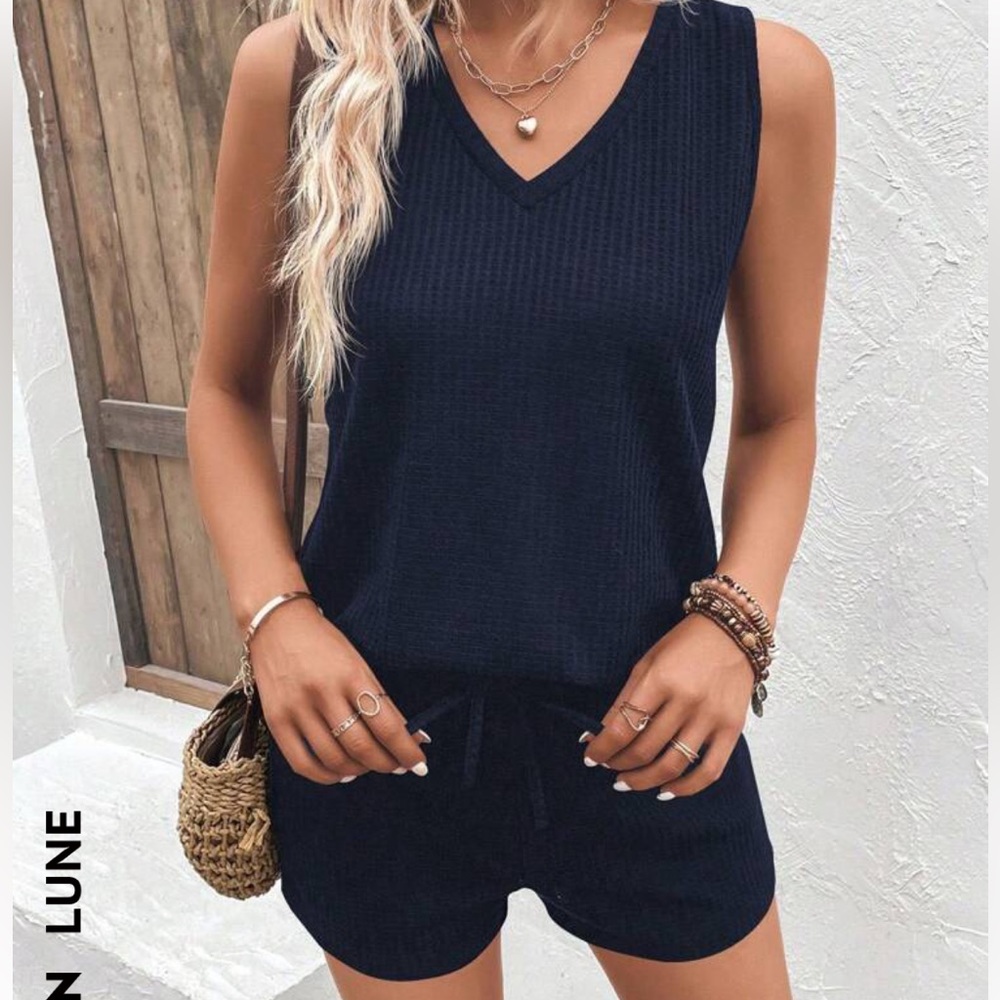 🆕Solid Tank Top & Front Knot Tie Shorts